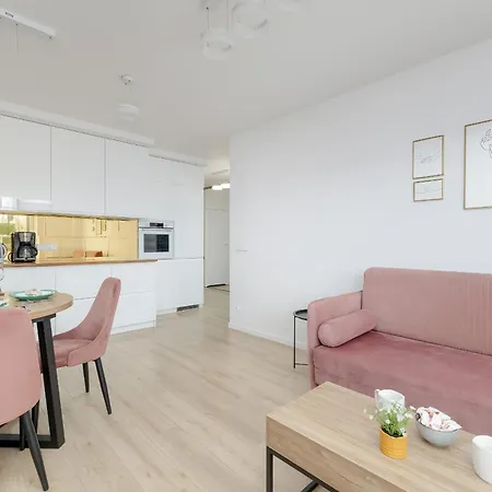 Stylish With Balcony And Garage In By Renters *